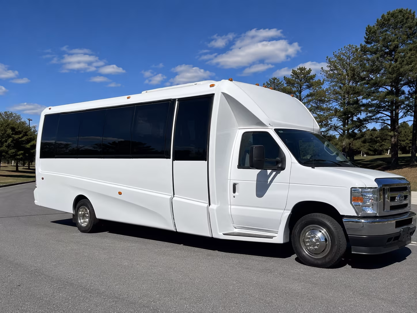 15 Passenger Party Bus Exterior