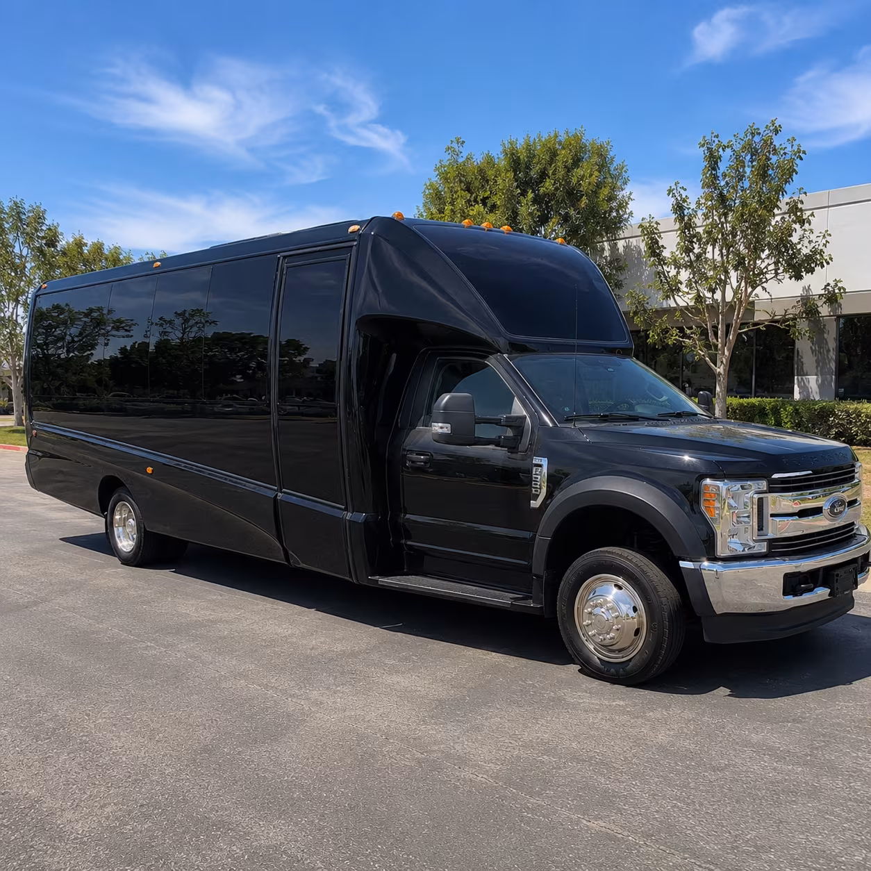 18 Passenger Party Bus Exterior