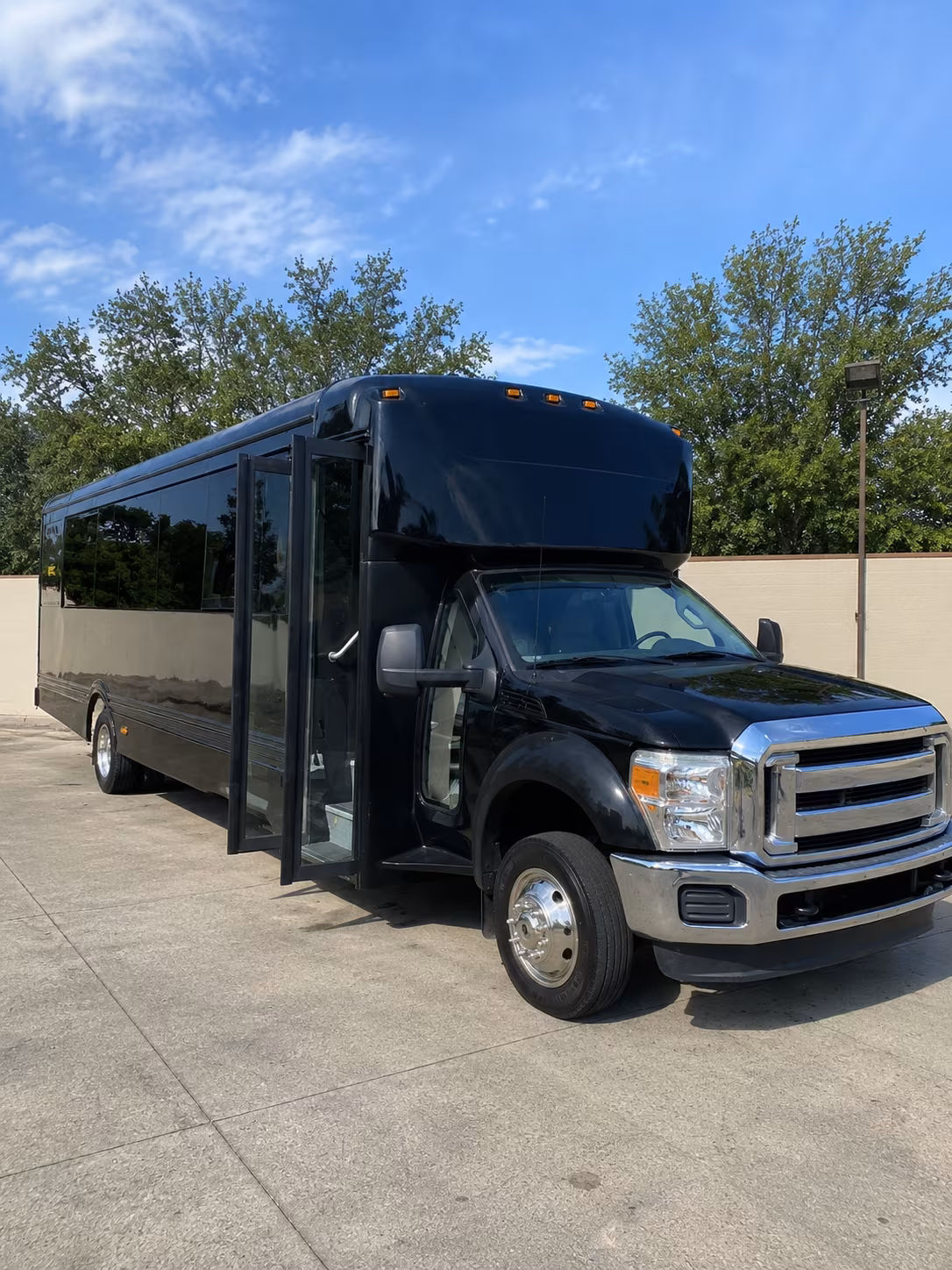 Denver Birthday, Sweet 16, & Quinceañera Transportation party bus exterior